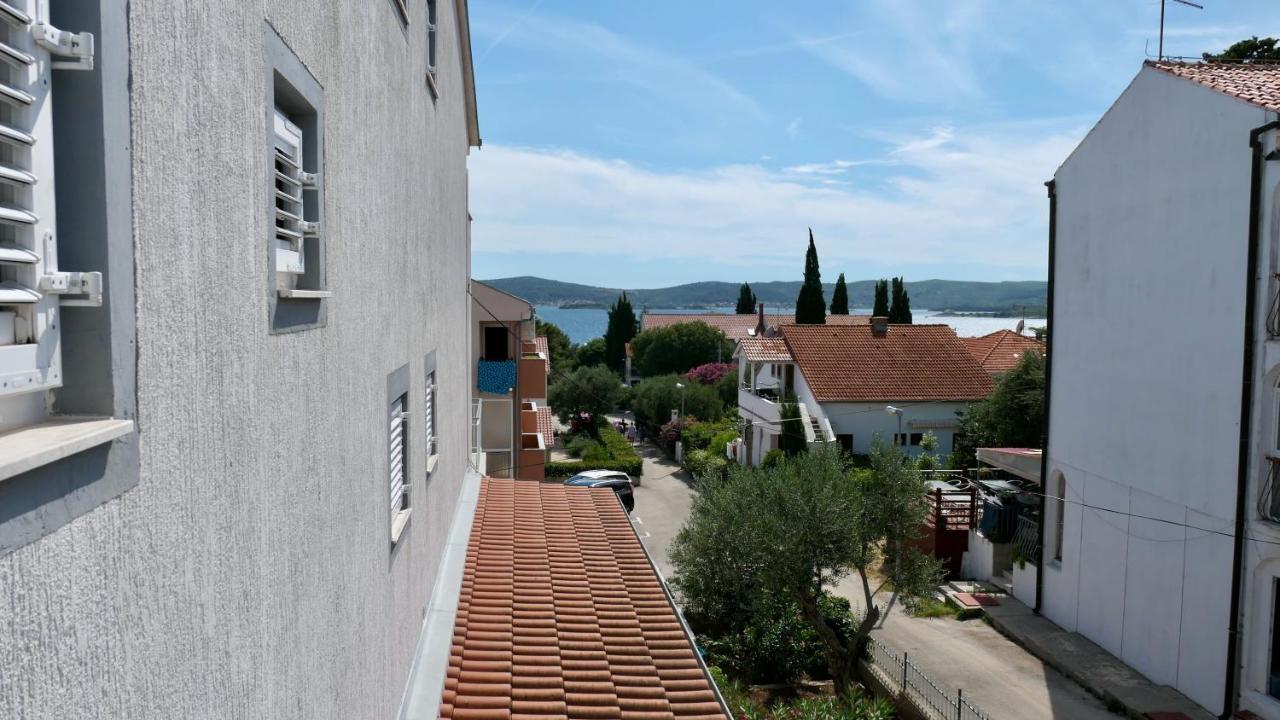 Apartments Villa Agatha Sveti Filip i Jakov Exterior photo